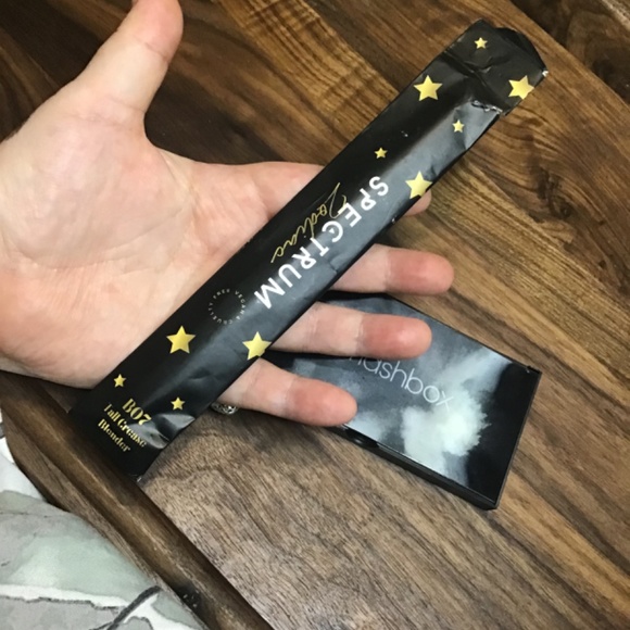 Smashbox eyeshadow pallet and spectrum brush, cool effect Smashbox blue pallet - Picture 8 of 11